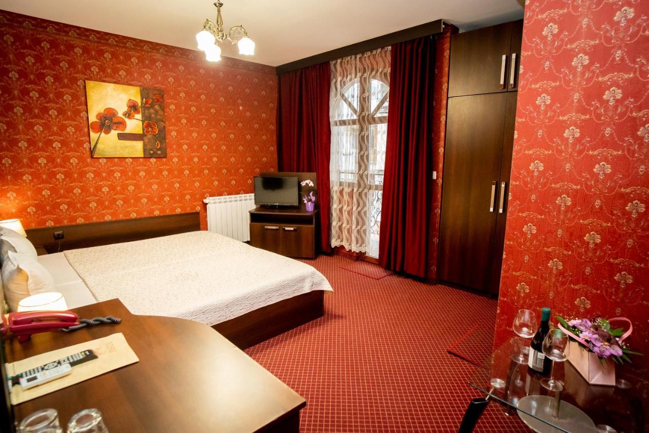 Globus Hotel Plovdiv Exterior photo